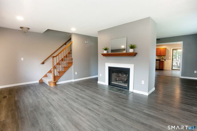 66 Woodcock Court 66, Windsor Locks, CT 06096