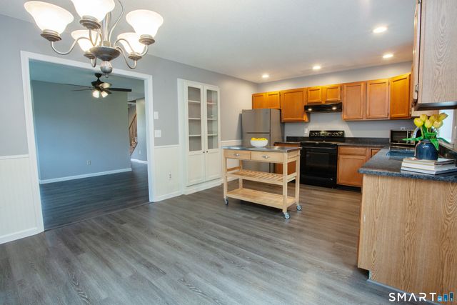 66 Woodcock Court 66, Windsor Locks, CT 06096