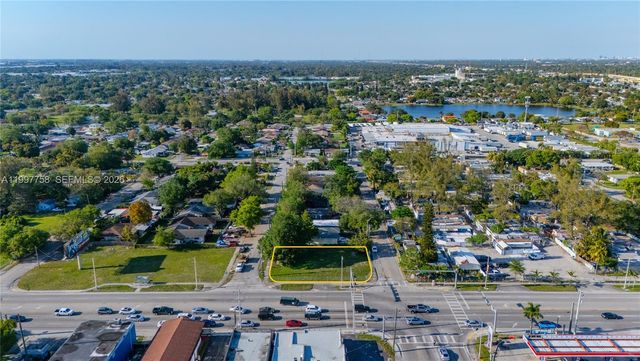 1205 NW 79th St, Miami, FL 33147