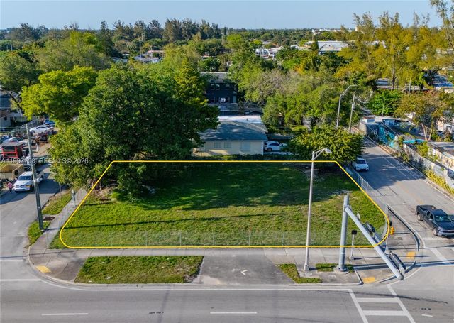 1205 NW 79th St, Miami, FL 33147