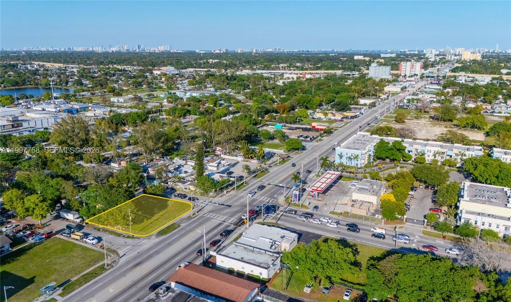 1205 NW 79th St, Miami, FL 33147