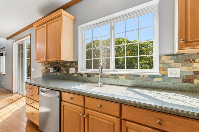 2570 N Jade Avenue, Arlington Heights, IL 60004