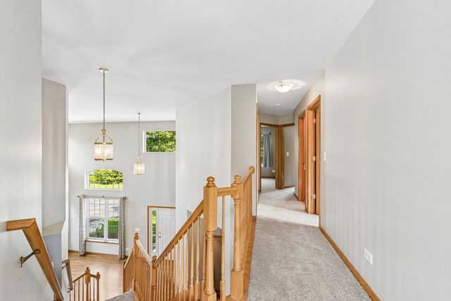 2570 N Jade Avenue, Arlington Heights, IL 60004