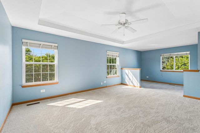 2570 N Jade Avenue, Arlington Heights, IL 60004