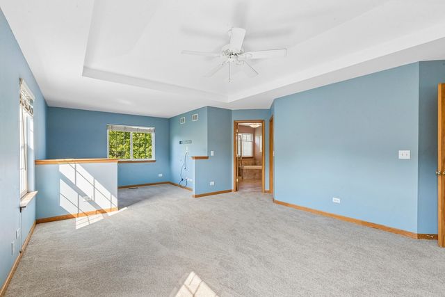 2570 N Jade Avenue, Arlington Heights, IL 60004