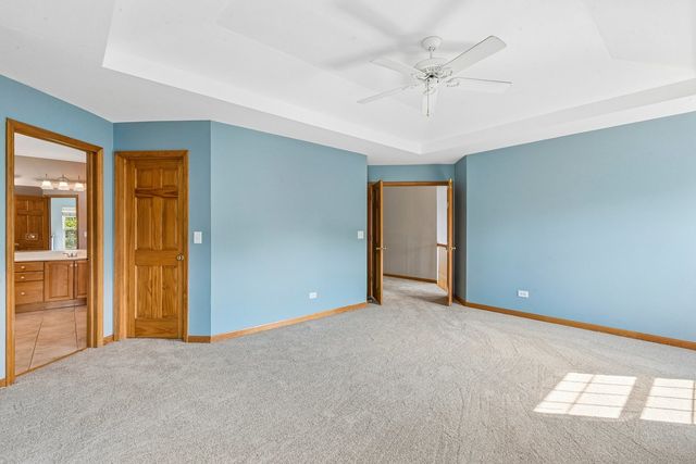 2570 N Jade Avenue, Arlington Heights, IL 60004