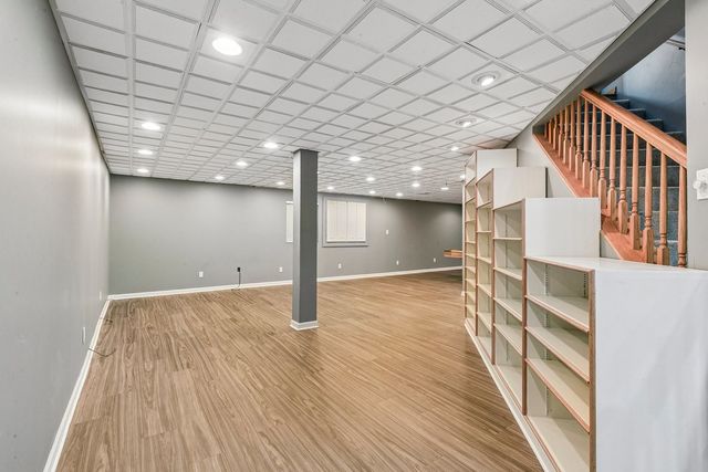 2570 N Jade Avenue, Arlington Heights, IL 60004