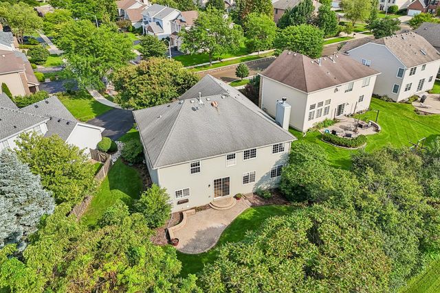 2570 N Jade Avenue, Arlington Heights, IL 60004