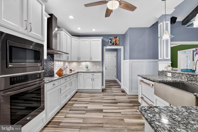 325 GENTLE BREEZE CIR, Fredericksburg, VA 22406