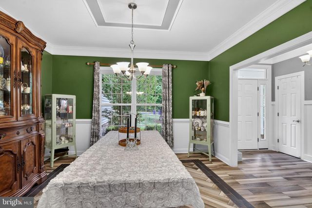 325 GENTLE BREEZE CIR, Fredericksburg, VA 22406