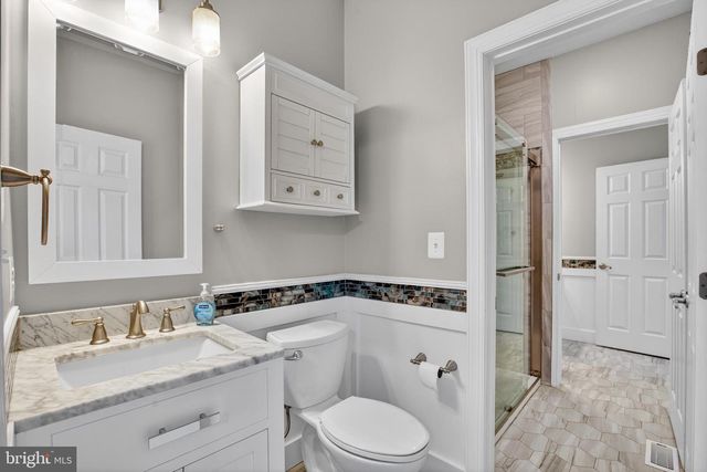 325 GENTLE BREEZE CIR, Fredericksburg, VA 22406