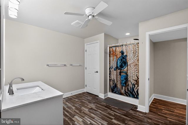 325 GENTLE BREEZE CIR, Fredericksburg, VA 22406