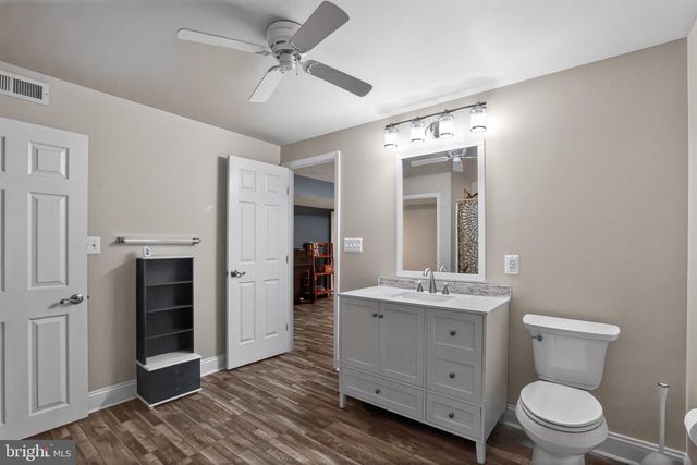 325 GENTLE BREEZE CIR, Fredericksburg, VA 22406
