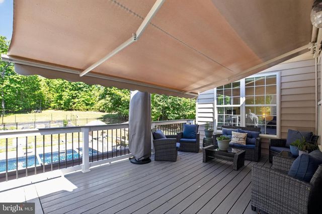 325 GENTLE BREEZE CIR, Fredericksburg, VA 22406