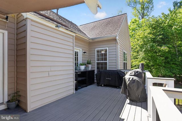 325 GENTLE BREEZE CIR, Fredericksburg, VA 22406