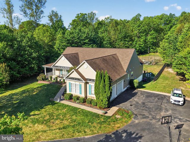 325 GENTLE BREEZE CIR, Fredericksburg, VA 22406