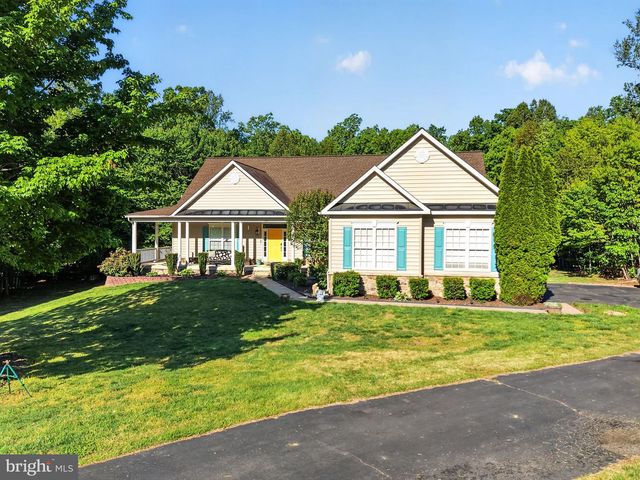 325 GENTLE BREEZE CIR, Fredericksburg, VA 22406