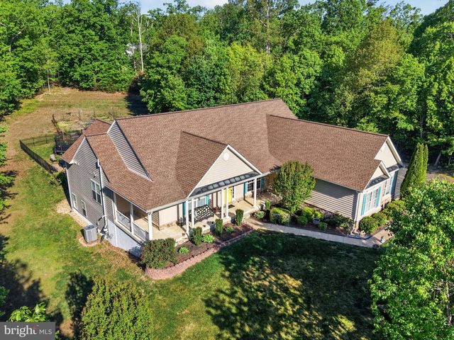325 GENTLE BREEZE CIR, Fredericksburg, VA 22406