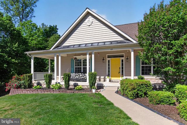 325 GENTLE BREEZE CIR, Fredericksburg, VA 22406