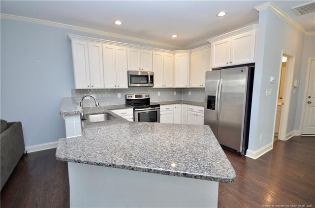 914 W Rowan Street, Fayetteville, NC 28301