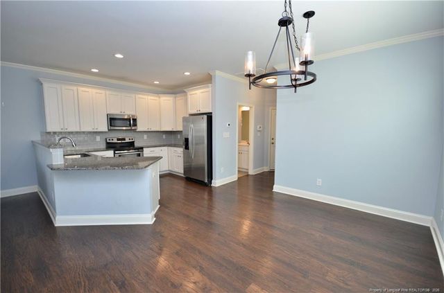 914 W Rowan Street, Fayetteville, NC 28301