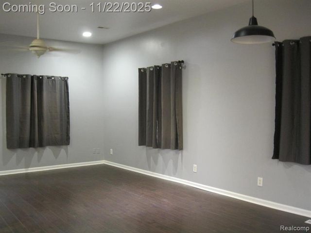 4916 Hillock Hillock, Highland, MI 48356