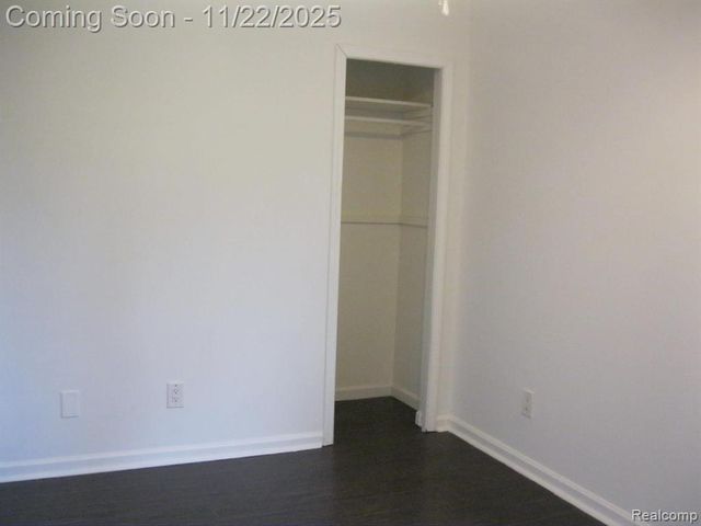 4916 Hillock Hillock, Highland, MI 48356