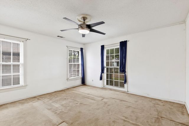 3410 LAWNVIEW Avenue, Dallas, TX 75227