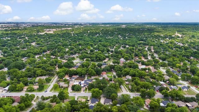 3410 LAWNVIEW Avenue, Dallas, TX 75227