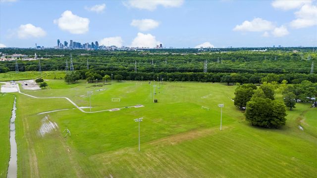 3410 LAWNVIEW Avenue, Dallas, TX 75227