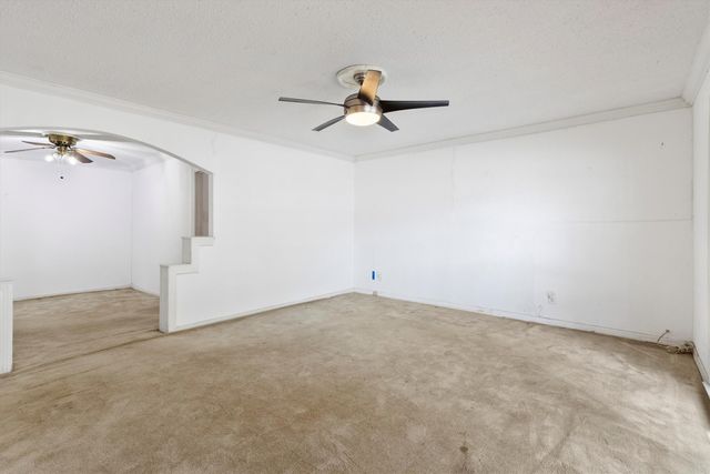 3410 LAWNVIEW Avenue, Dallas, TX 75227