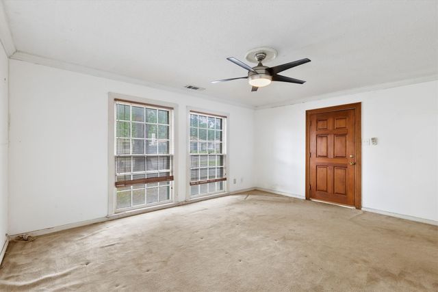 3410 LAWNVIEW Avenue, Dallas, TX 75227