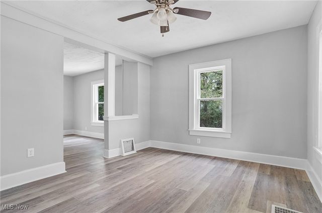 562 Tallmadge Road, Cuyahoga Falls, OH 44221