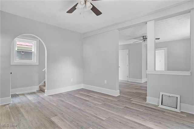 562 Tallmadge Road, Cuyahoga Falls, OH 44221