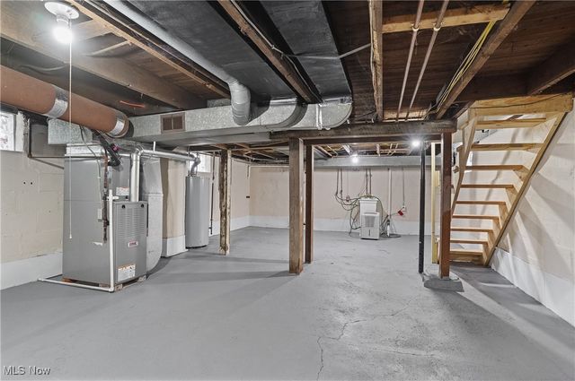 562 Tallmadge Road, Cuyahoga Falls, OH 44221