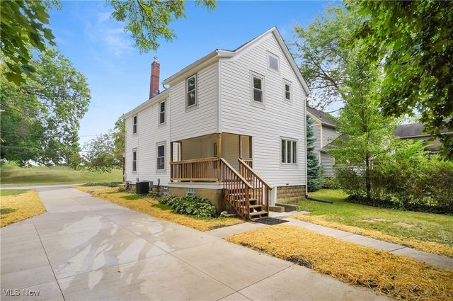 562 Tallmadge Road, Cuyahoga Falls, OH 44221