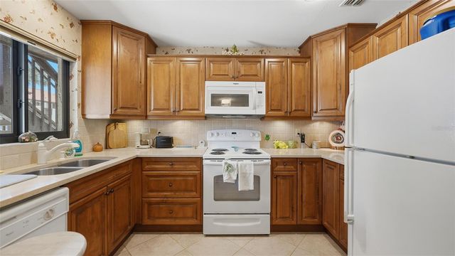 1638 STICKNEY POINT ROAD 38-102, Sarasota, FL 34231