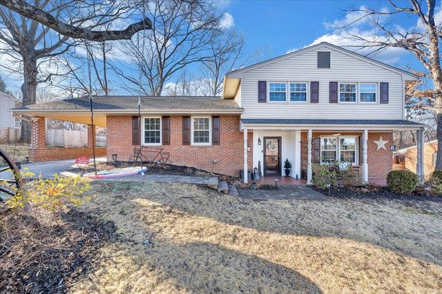 2831 Westclub DR, Salem, VA 24153