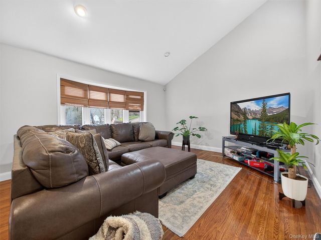 10 Rensselaer Drive, Spring Valley, NY 10977