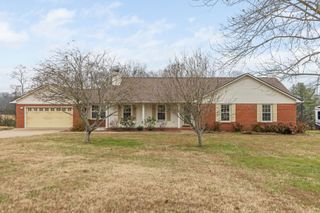 1086 Cliff White Rd, Columbia, TN 38401