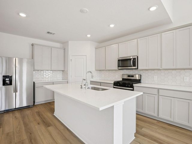 715 Universal DR, Hutto, TX 78634