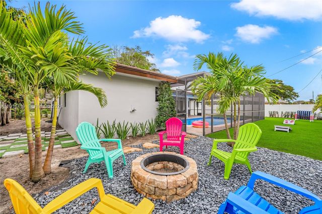1111 NW 70th Ter, Plantation, FL 33313