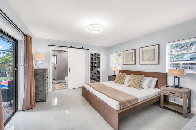 1111 NW 70th Ter, Plantation, FL 33313