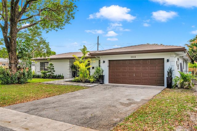 1111 NW 70th Ter, Plantation, FL 33313