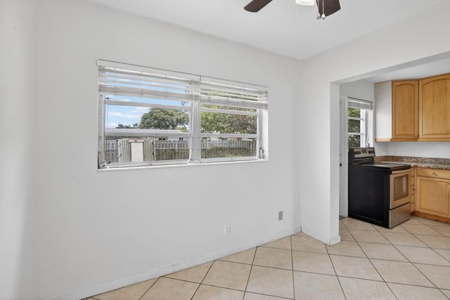 121 NW 52nd Street, Oakland Park, FL 33309