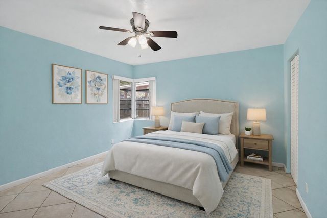 121 NW 52nd Street, Oakland Park, FL 33309