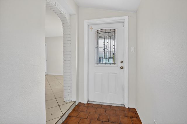 121 NW 52nd Street, Oakland Park, FL 33309