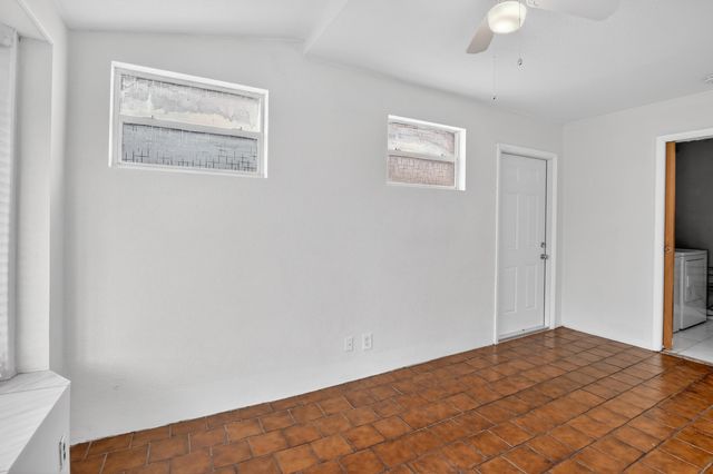 121 NW 52nd Street, Oakland Park, FL 33309