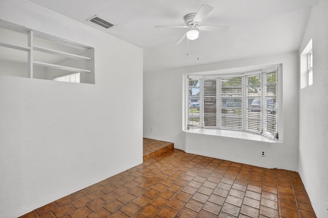 121 NW 52nd Street, Oakland Park, FL 33309