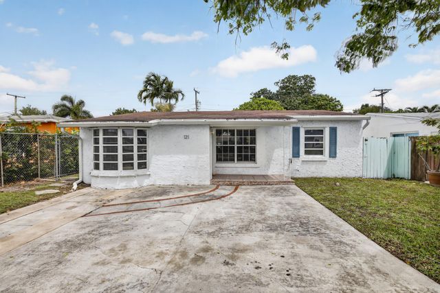 121 NW 52nd Street, Oakland Park, FL 33309